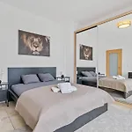 아파트 Penthouse In Kirchberg! 룩셈부르크