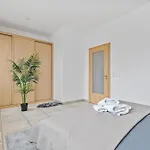 Penthouse In Kirchberg! *