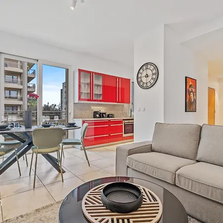 Penthouse In Kirchberg! Apartment Luxembourg