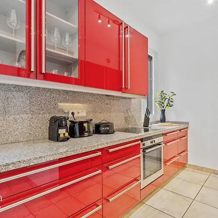 Penthouse In Kirchberg! Appartamento