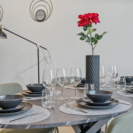 Penthouse In Kirchberg! 아파트 룩셈부르크