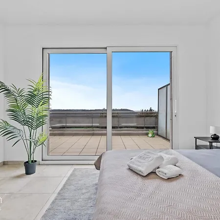 Penthouse In Kirchberg! Apartment