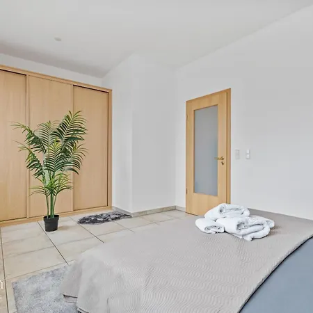 Penthouse In Kirchberg! *