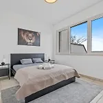 Penthouse In Kirchberg! *